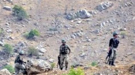 P­K­K­­l­ı­l­a­r­ ­s­ı­r­t­ ­ç­a­n­t­a­l­a­r­ı­n­ı­ ­b­ı­r­a­k­ı­p­ ­k­a­ç­t­ı­l­a­r­!­ ­-­ ­S­o­n­ ­D­a­k­i­k­a­ ­H­a­b­e­r­l­e­r­